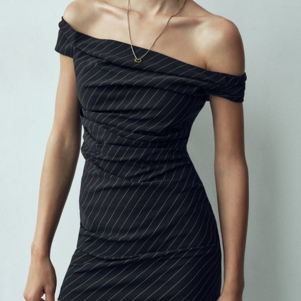 NWT PINSTRIPE MINI DRESS OFF SHOULDER